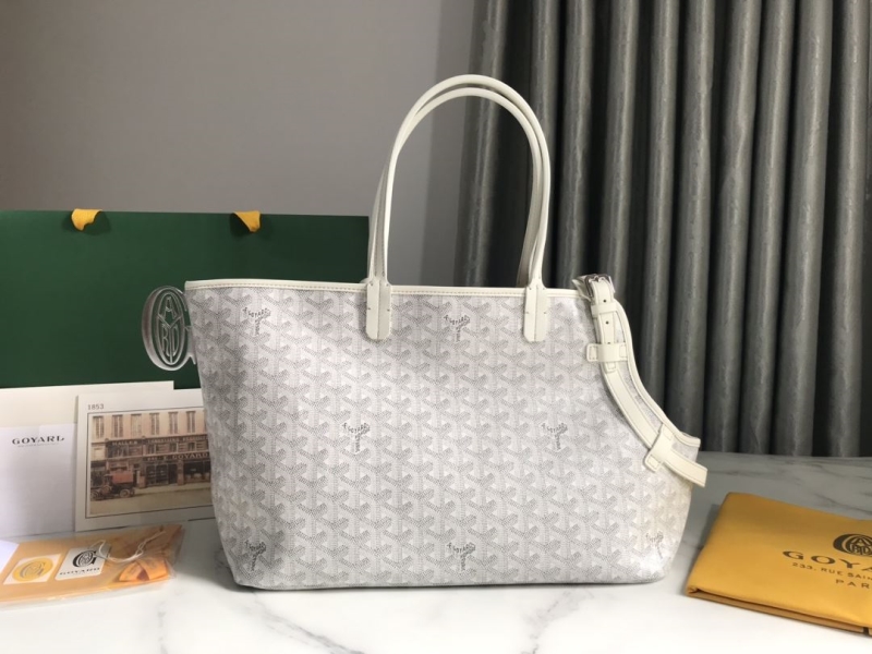 Goyard Pet Bags